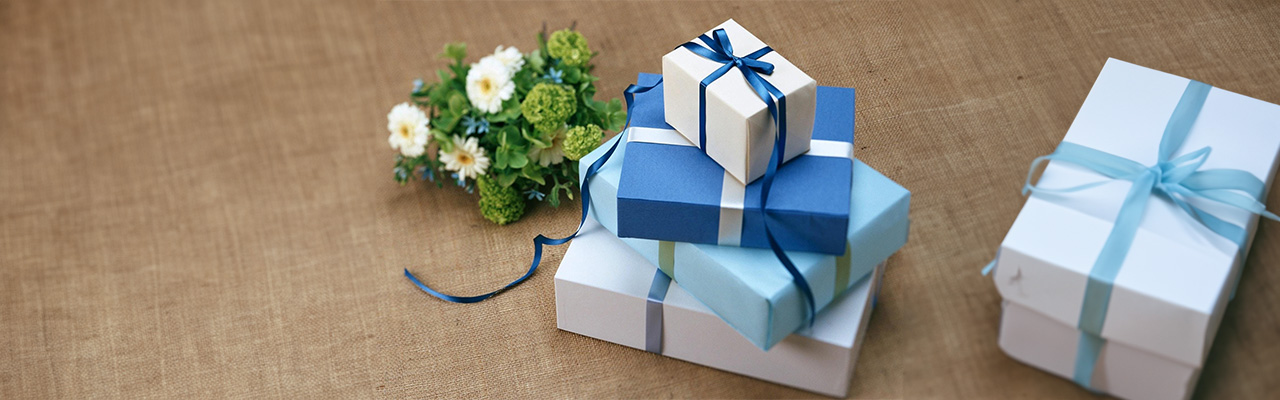 group-of-blue-gift-boxes-holiday-sales