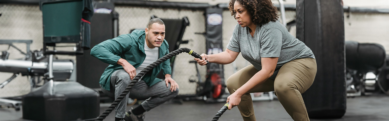 woman-training-at-the-gym